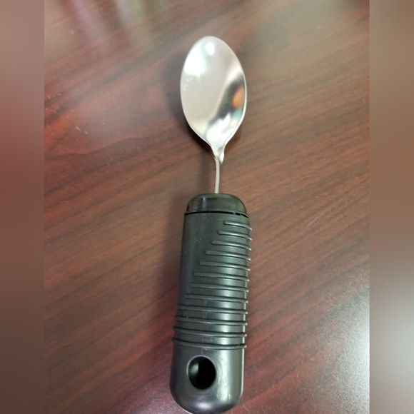 Easy grip utensil set with weighted handles - Picture 4 of 5